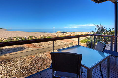 Mantarays Ningaloo Beach Resort - Lightning Ridge Tourism 22
