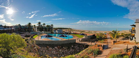 Mantarays Ningaloo Beach Resort - Lightning Ridge Tourism 0