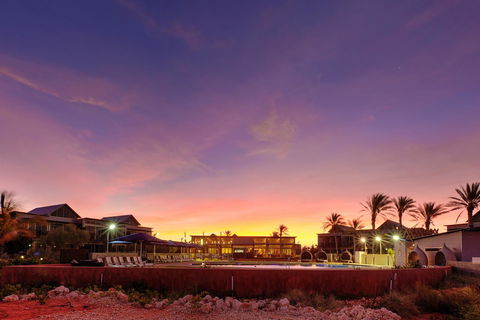 Mantarays Ningaloo Beach Resort - Lightning Ridge Tourism 8