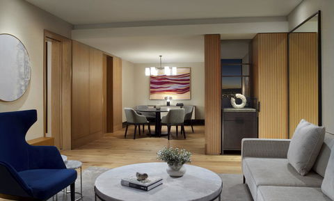 The Ritz-Carlton, Perth - Lightning Ridge Tourism 14