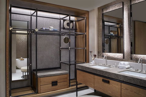 The Ritz-Carlton, Perth - Lightning Ridge Tourism 20