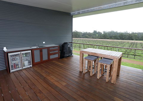 Lot113 Vineyard Accommodation - Lightning Ridge Tourism 7