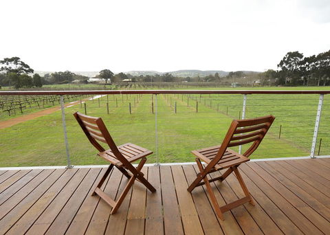 Lot113 Vineyard Accommodation - Lightning Ridge Tourism 5