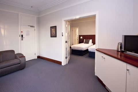 Caves House Hotel & Apartments Yallingup - Lightning Ridge Tourism 40