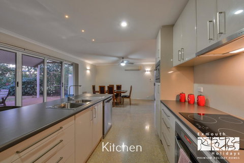 13 Learmonth Street - Close To Town Centre - Lightning Ridge Tourism 4