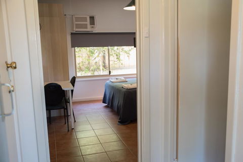 Jurien Bay Hotel Motel - Lightning Ridge Tourism 12