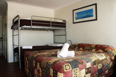 Jurien Bay Hotel Motel - Lightning Ridge Tourism 14