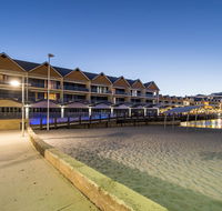 Dolphin Quay Apartments - Lightning Ridge Tourism