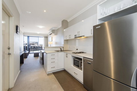 Dolphin Quay Apartments - Lightning Ridge Tourism 34