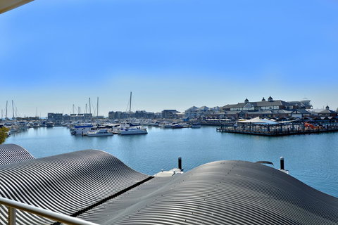 Dolphin Quay Apartments - Lightning Ridge Tourism 13