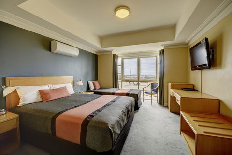 The Jetty Resort - Lightning Ridge Tourism 29