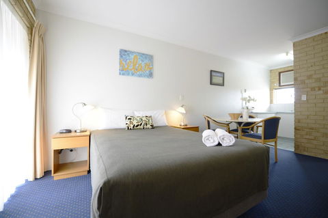 The Jetty Resort - Lightning Ridge Tourism 39