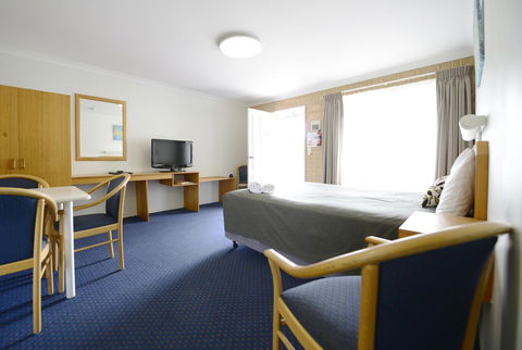 The Jetty Resort - Lightning Ridge Tourism 41