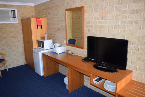 The Jetty Resort - Lightning Ridge Tourism 43
