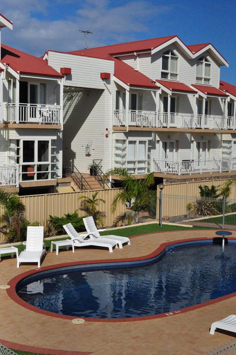 The Jetty Resort - Lightning Ridge Tourism 34