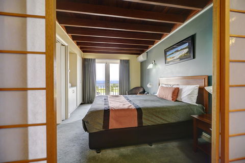 The Jetty Resort - Lightning Ridge Tourism 2