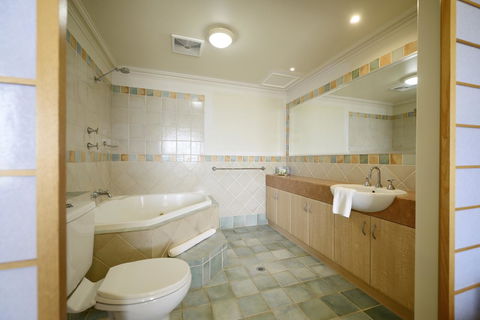 The Jetty Resort - Lightning Ridge Tourism 23