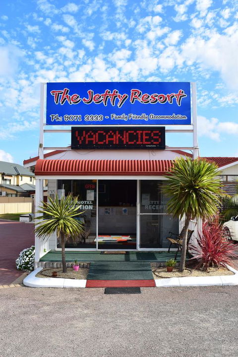 The Jetty Resort - Lightning Ridge Tourism 37