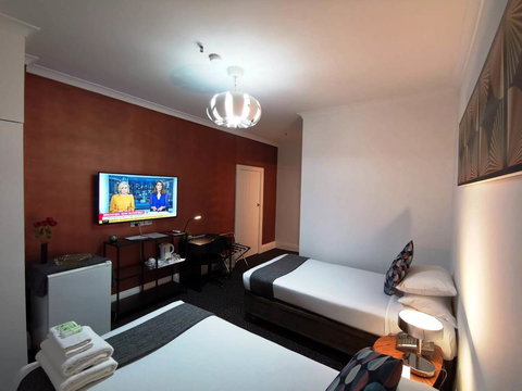 Criterion Hotel Perth - Lightning Ridge Tourism 13