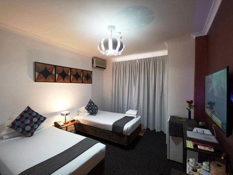 Criterion Hotel Perth - Lightning Ridge Tourism 14
