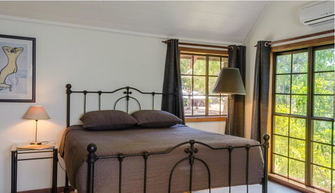 Sienna Lodge - Lightning Ridge Tourism 1