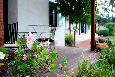 Sienna Lodge - Lightning Ridge Tourism 24