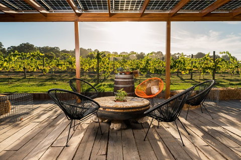 Sienna Lodge - Lightning Ridge Tourism 9