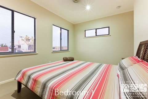 3 Kestrel Place - Lightning Ridge Tourism 9