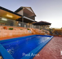 3 Kestrel Place - PRIVATE JETTY  POOL - Lightning Ridge Tourism