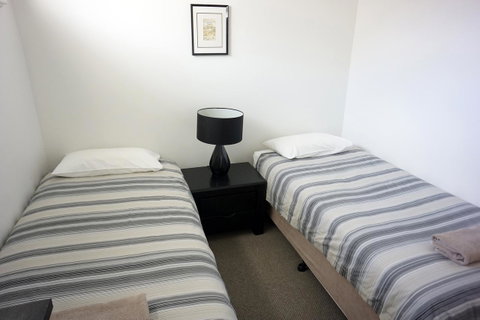 West End 1877 Callan Apartments - Lightning Ridge Tourism 31