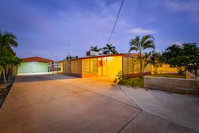 Book Exmouth Accommodation Vacations Lightning Ridge Tourism Lightning Ridge Tourism