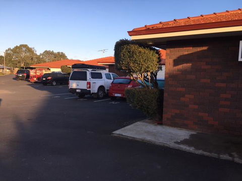 Donnybrook Motel - Lightning Ridge Tourism 0