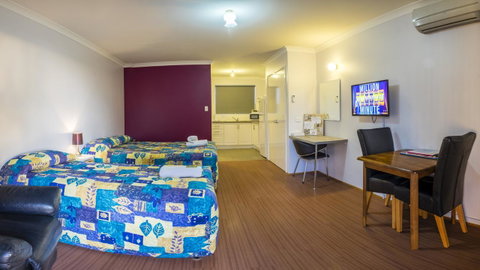 Australind Tourist Park - Lightning Ridge Tourism 12