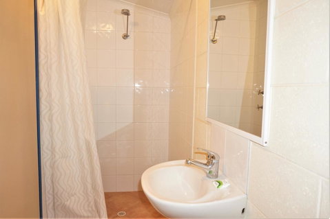 Osprey Holiday Village Unit 102 - Lightning Ridge Tourism 12