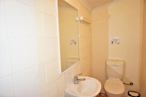 Osprey Holiday Village Unit 102 - Lightning Ridge Tourism 13