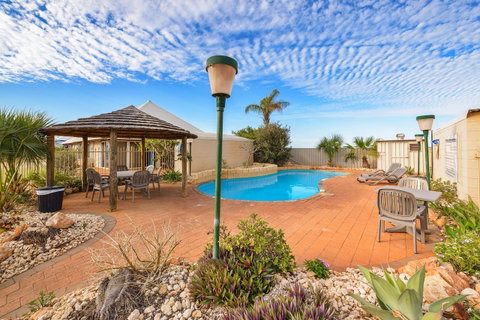 Osprey Holiday Village Unit 102 - Lightning Ridge Tourism 17