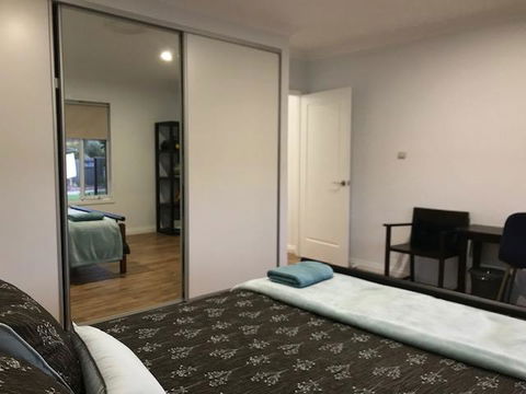 The Mains Guest House 2 Bedroom Farm Stay - Lightning Ridge Tourism 7