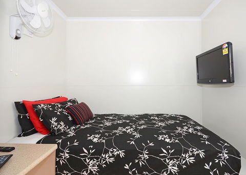 Meekatharra Accommodation Centre - Lightning Ridge Tourism 8