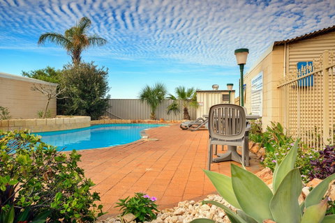 Osprey Holiday Village Unit 118 - Lightning Ridge Tourism 21