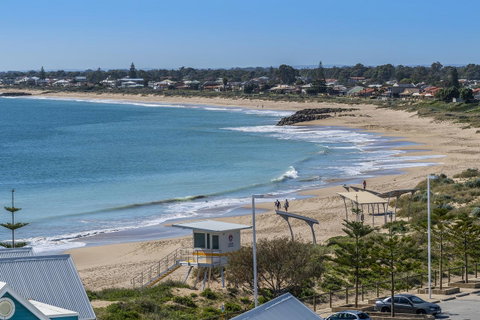 A 406 FANTASTIC OCEAN BEACH And MARINA VIEW APT - MANDURAH - Lightning Ridge Tourism 5