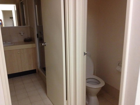 Dragonfly Apartment On Regal - Lightning Ridge Tourism 23