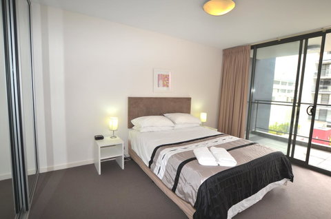 128 On The Terrace - Executive Escapes - Lightning Ridge Tourism 16