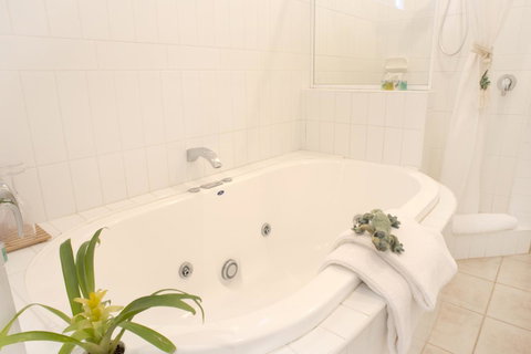 Gecko Lodge Kalbarri - Lightning Ridge Tourism 6