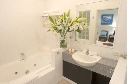 Gecko Lodge Kalbarri - Lightning Ridge Tourism 21