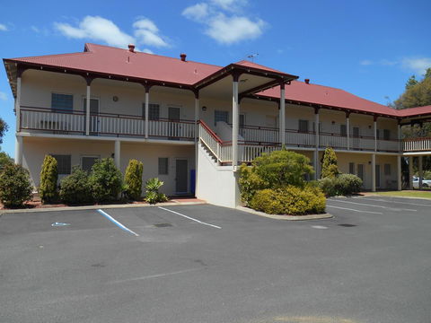 Esplanade Hotel Busselton - Lightning Ridge Tourism 26