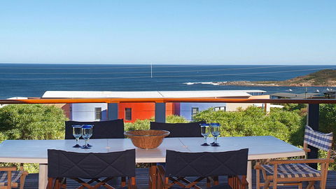 Tru Blu - Enjoy Sweeping 180 Degree Views Of Gracetown In This Modern Family Beach House - Lightning Ridge Tourism 8