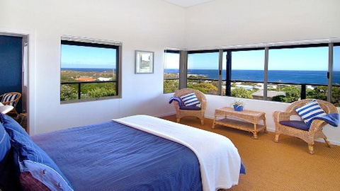 Tru Blu - Enjoy Sweeping 180 Degree Views Of Gracetown In This Modern Family Beach House - Lightning Ridge Tourism 3