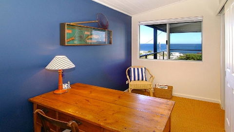Tru Blu - Enjoy Sweeping 180 Degree Views Of Gracetown In This Modern Family Beach House - Lightning Ridge Tourism 4