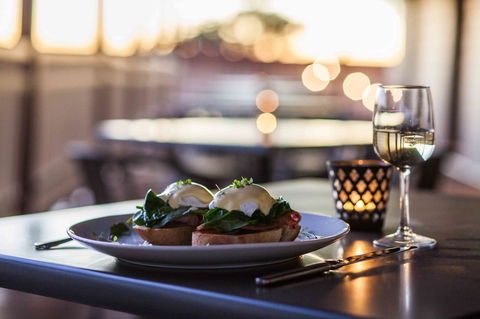 Beadon Bay Hotel - Lightning Ridge Tourism 3