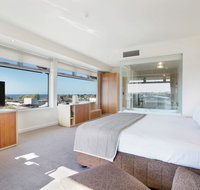 Quality Hotel Gateway Inn Devonport - Lightning Ridge Tourism